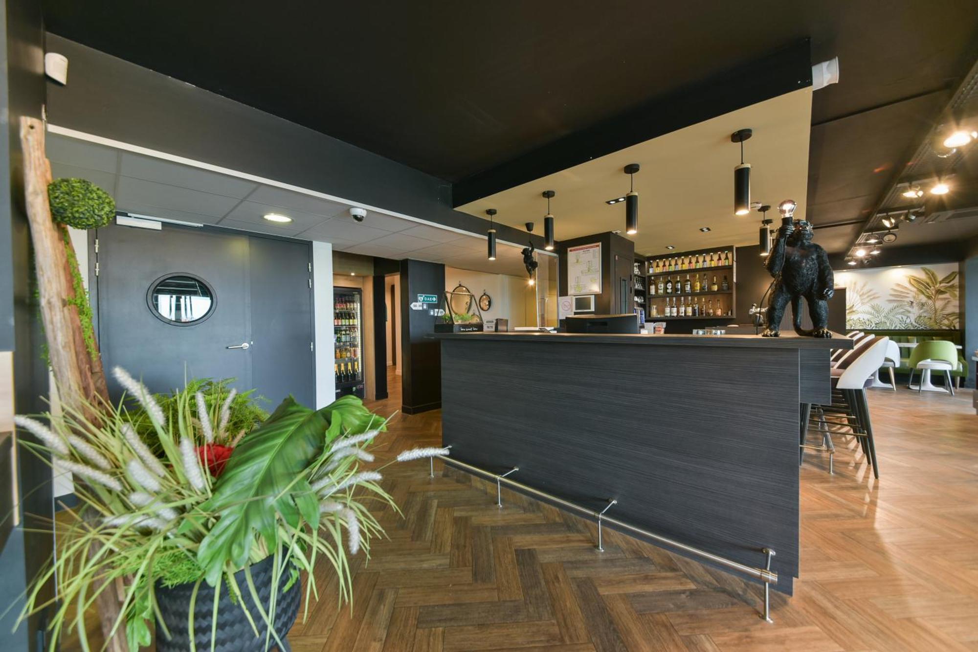 Kyriad Crepy En Valois Exterior foto